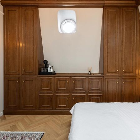 Templum Clava Hotel Bucureşti Ngoại thất bức ảnh