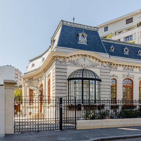 Templum Clava Hotel Bucureşti Ngoại thất bức ảnh