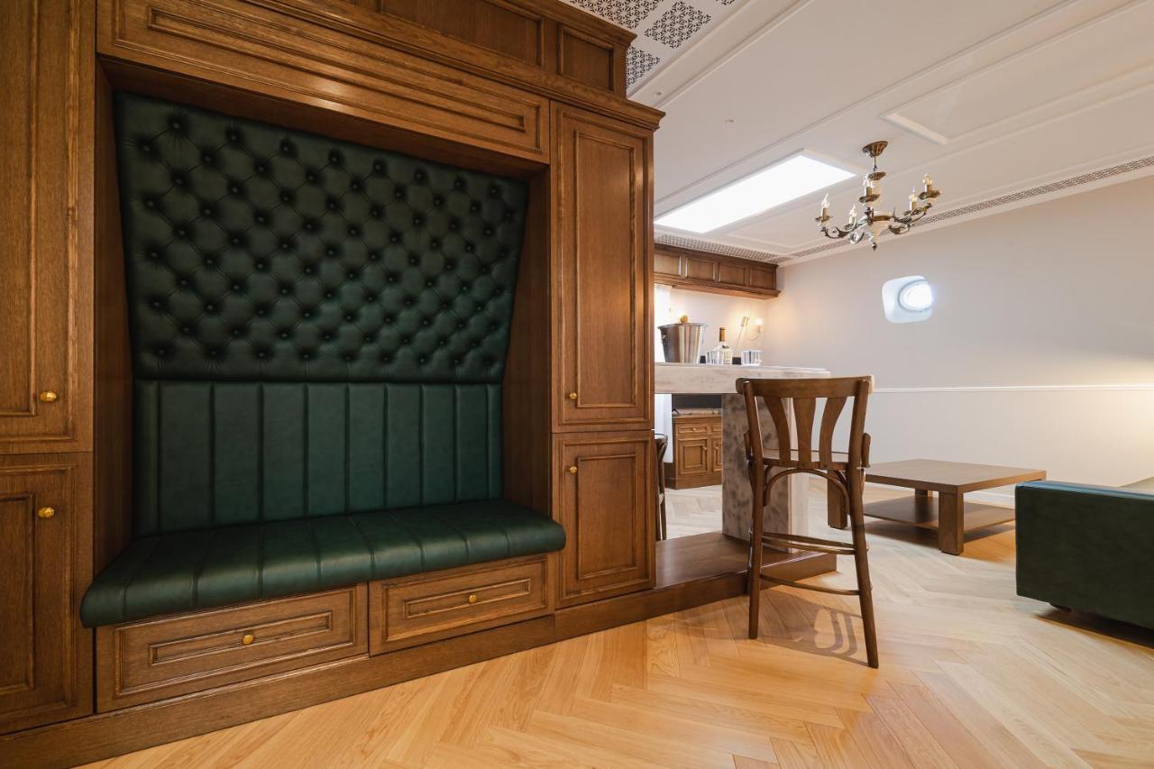 Templum Clava Hotel Bucureşti Ngoại thất bức ảnh