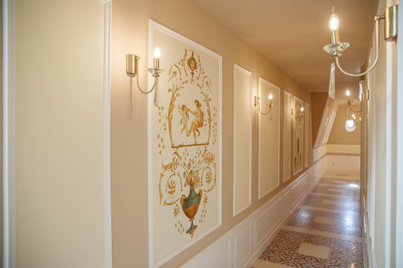 Templum Clava Hotel Bucureşti Ngoại thất bức ảnh