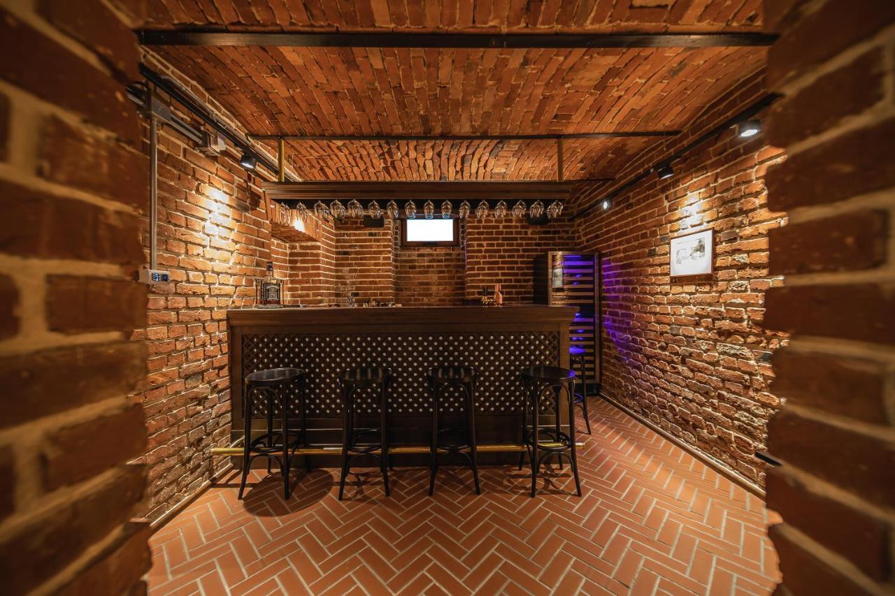 Templum Clava Hotel Bucureşti Ngoại thất bức ảnh