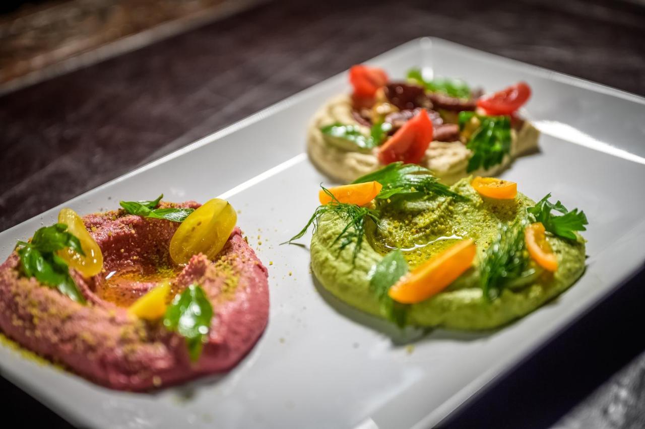 Templum Clava Hotel Bucureşti Ngoại thất bức ảnh